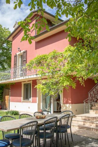 Villa Patty villa con piscina e camino nelle Marche in Apecchio