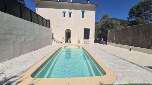 Charmante Villa individuelle Niçoise avec piscine privée proche Monaco gîte à louer Blausasc
