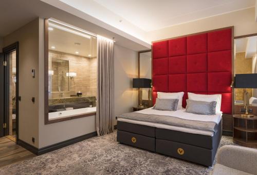 1 queen bed