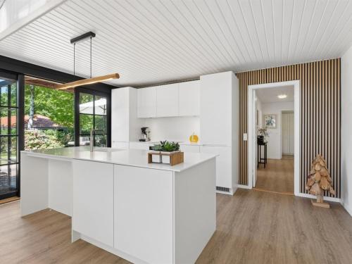 Konyha, Holiday Home Daren - 235m from the sea by Interhome in Hornbaek