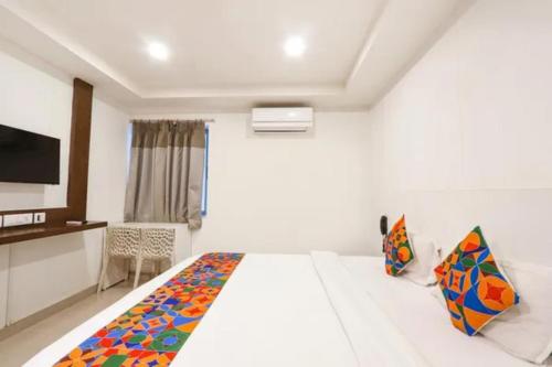 FabHotel Blue Dawn Gachibowli – Gachibowli, IA