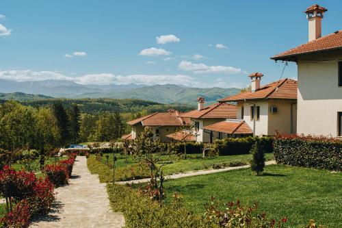 Apkārtne, Вила Лотос in Gumoshtnik