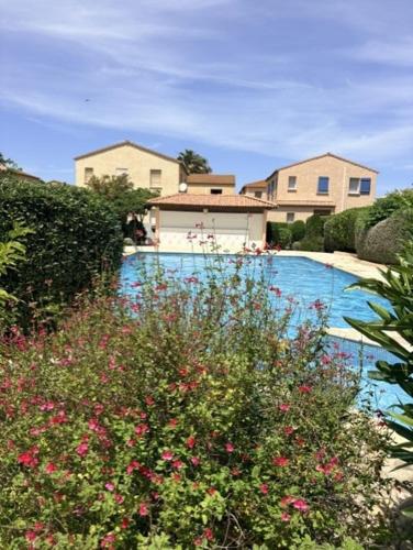 Maison 6pers piscine & plage