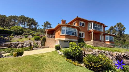 Villa Baiona Piscina Privada, 5 Hab, Jardín, Hasta 9 gîte à louer Bahiña