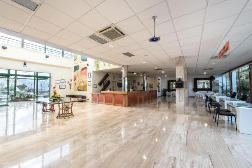 THB Royal - image 14