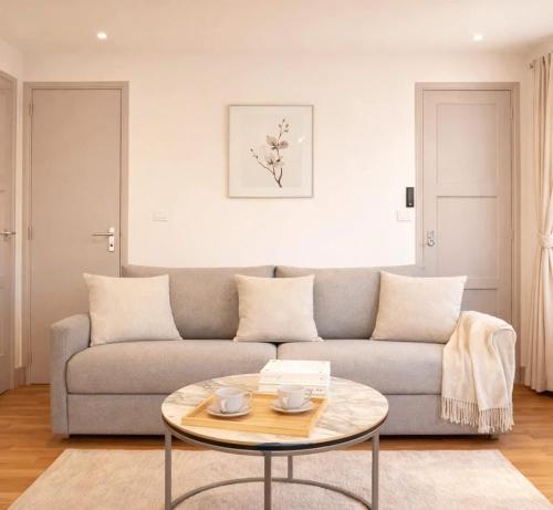 Porte de Versailles - Executive studio with lift - image 2