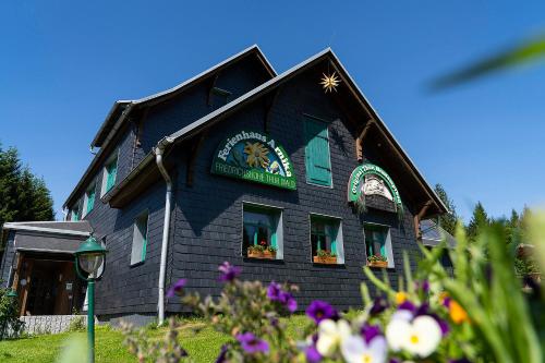 Viesnīcas āriene, Ferienwohnung Arnika in Friedrichshöhe direkt am Rennsteig (Ferienwohnung Arnika in Friedrichshohe direkt am Rennsteig) in Sachsenbrunn