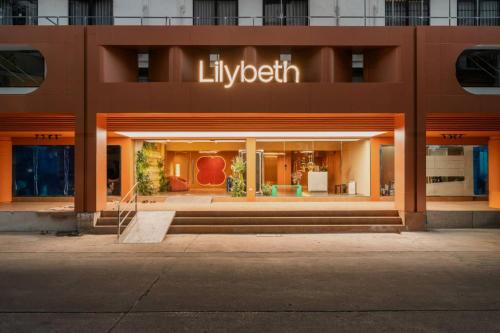 LILYBETH HOTEL PRATUNAM - image 7