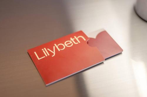 LILYBETH HOTEL PRATUNAM 