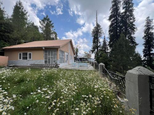 Haven Daisy Meadows - 2BR Cottage with Lawn in Changla Gali - image 13