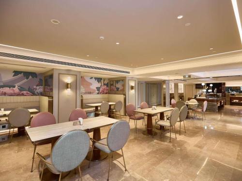 Restaurant, Mercure Beijing Anzhen Olympic Center in Madian & Anzhen
