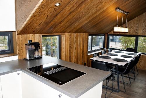 Hogfjallsutsikten Lodge in Koarskar