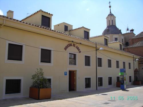  Hostal El Arco, Pension in Mejorada del Campo bei Torrejón de Ardoz