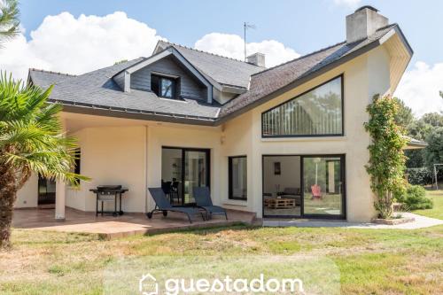 LA BOUSSOLE- Wifi - Parking - Jardin gîte à louer Cavaro