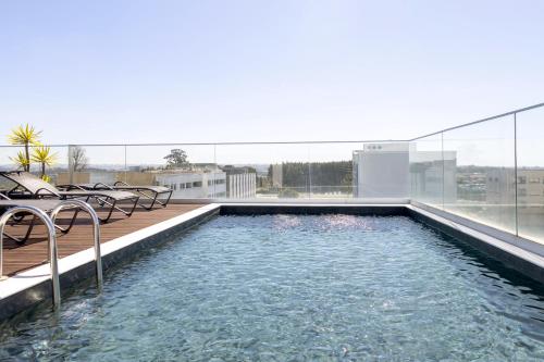Swimmingpool, Oporto Fly Hotel in Maia