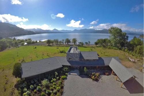 Casa La Estela Paradise on Lake Calafquen