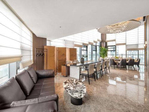 Restaurant, Novotel Kunming City Center in Kunming