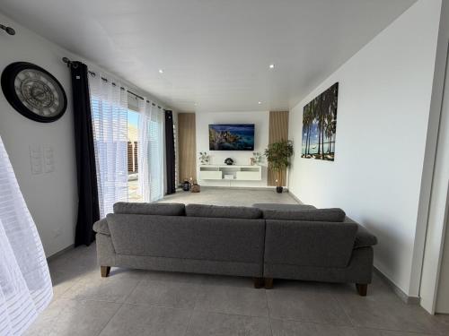 Villa Lylou - Villa entière avec piscine privée et vue mer (Villa Lylou - Villa entiere avec piscine privee et vue mer) in Sainte-Marie