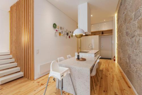 Old Stone Flats by Host Wise 3