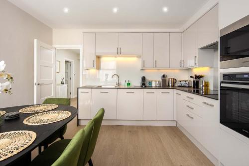 10 Mins Walk to Bond Street Marylebone Retreat - main image