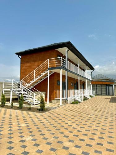 Dış Görünüm, Momentum in Kurskoe
