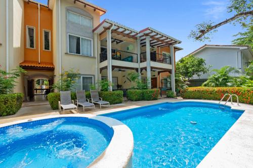 5 Min Walkable Beach, Pool, Relax & Slow Down in พอเทรโร่