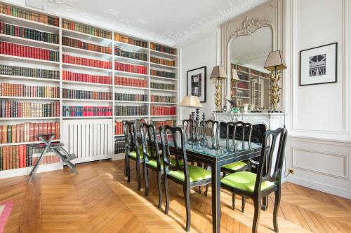The Literary Salon - image 8