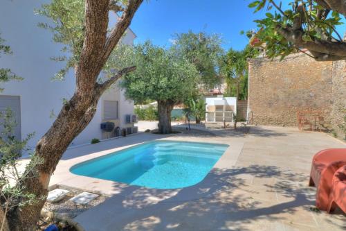 Villa contemporaine avec piscine privée