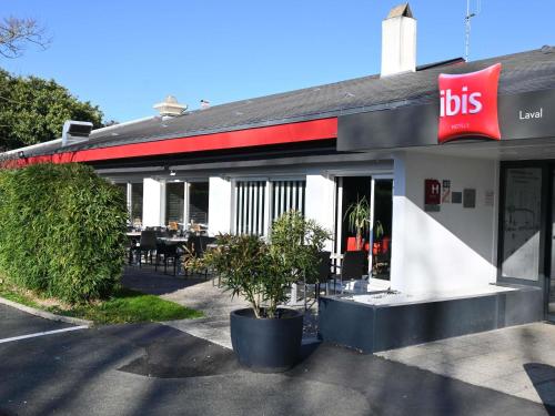 ibis Laval Le Relais D'Armor Hotel de charme Bois de Bergault
