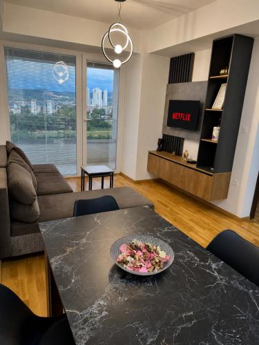 Skyline Apartment Skopje – khách sạn tại Chento