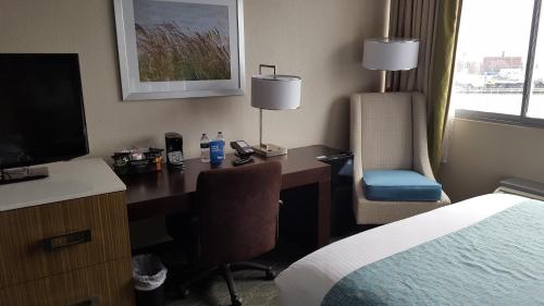 Wyndham Garden Kenosha - main image