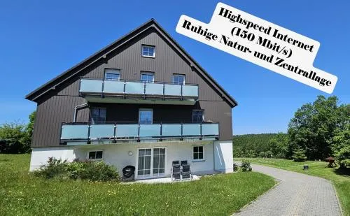 Bergidylle- Saniert und Hochwertig mit Massivholzmöbeln, Sonnenterrasse in der Natur, fußgängig ins Zentrum in Kurort Altenberg, Deutschland