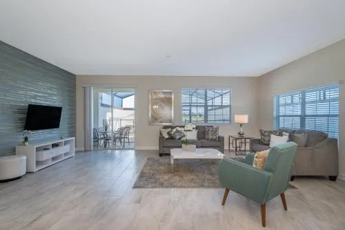 8981AV TOWNHOUSE 5 BEDROOMS 4 BATHROOMS POOL photo 2
