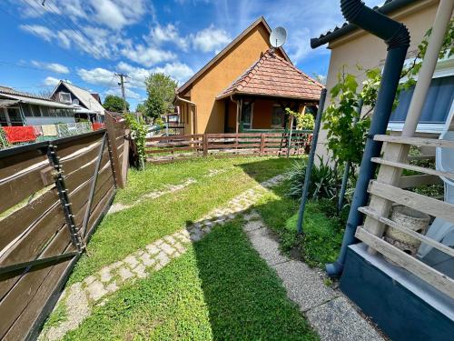 Sára Apartman (Sara Apartman) in Buzsak