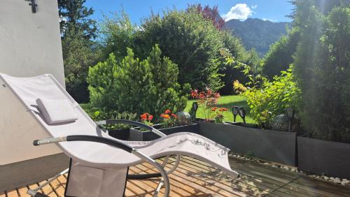 Ammergaufeeling mit einmaligem Bergblick, Terrasse, Nähe zur Nato Schule in Oberammergau, Deutschland