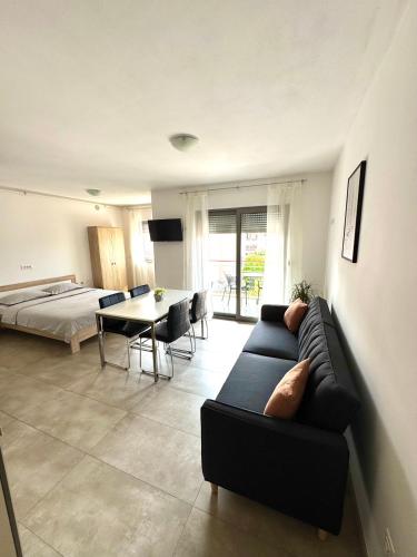 Apart Residence Rudan 1