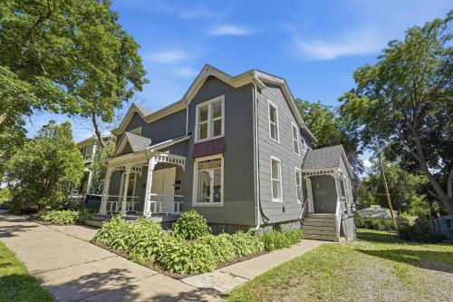 Hotelli välisilme, Welcome to Ypsilanti Stay w/Pet friendly&Free Park in Ypsilanti (MI)