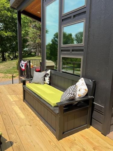 TJS Lake Getaway - main image
