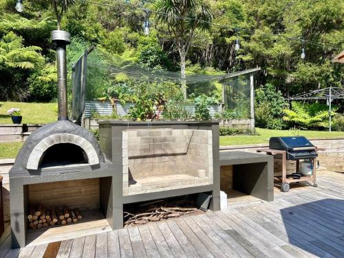 Secluded Bush Retreat in Hikuai