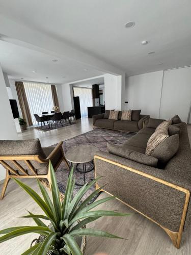 Urban Apartment- Gjakove – khách sạn tại Dakovica