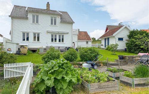 Exterior view, Cozy Home In Jelsa With House Sea View in Jelsa