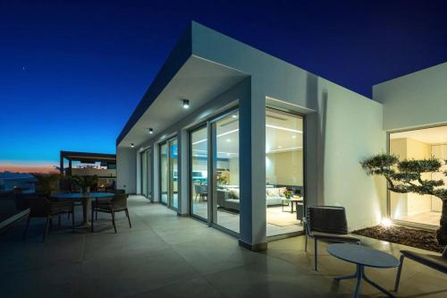 Single Storey Villa With Panoramic Sea View – khách sạn tại Jardim Do Mar