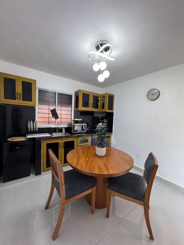 Exclusive Apartment Nearby Zona Colonial – khách sạn tại Villa Duarte