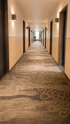Hotel Transit - Accommodation - Mont-Saint-Hilaire
