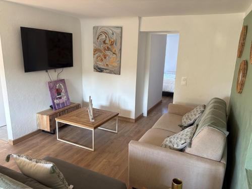 Appartement dans Mas 7 pers proche grasse & cannes