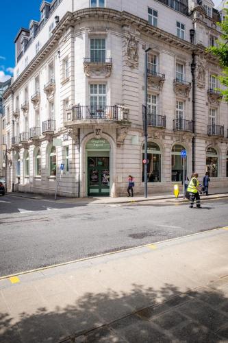 Special apartment with balconies - in the very heart of Leeds, Лидс (фото 9)