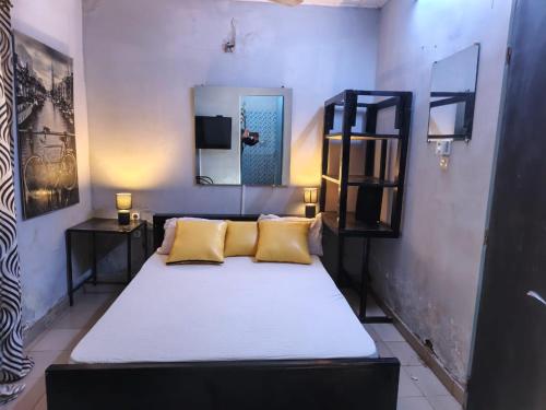 Résidence Privée 1 Chambre et Salon à la Zone du Bois - image 5