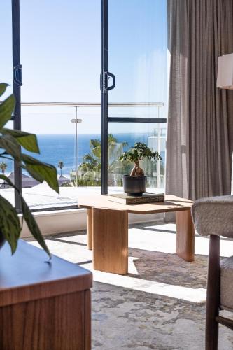 2 bedrooms, 4 beds