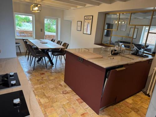 La Vayolette - maison de charme - 15 personnes in Leina