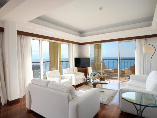 Thalassa Boutique Hotel & Spa – Adults Only in เปเยีย
